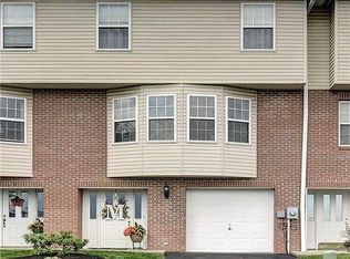 702 Wingate Dr, Pittsburgh, PA 15205