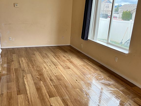 Main room off kitchen