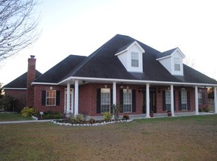 20 Windy Hills Dr E, Picayune, MS 39466