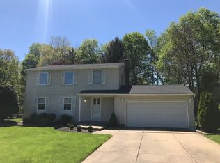 312 Fernway Dr, Akron, OH 44321