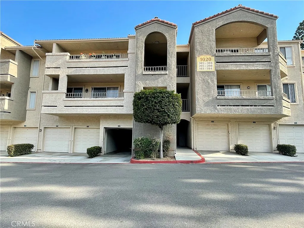 1 bed, 642 sqft, $1,900 — Photo 3