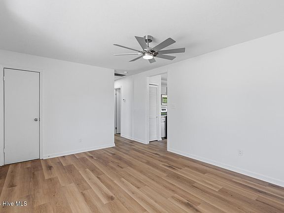 5th image of 93 Riegel Drive