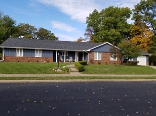 3315 W Overbrook Dr, Peoria, IL 61604