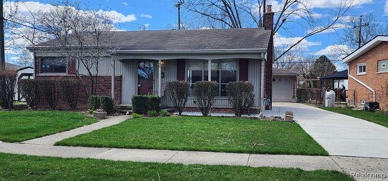 1st image of 7627 Rosemary St