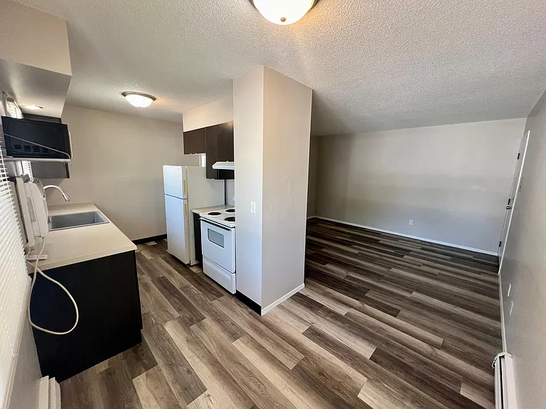 440 S Western Ave #7 — Photo 3