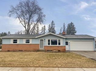 912 Rock Ave, Waupun, WI 53963