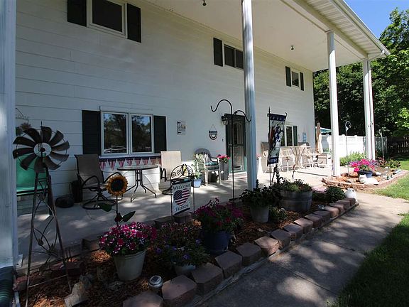 4th image of 9402 Lakeview Dr