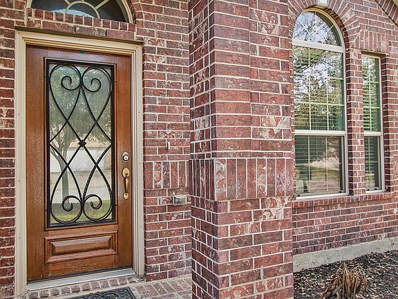 4th image of 17918 Misty Pond Ct