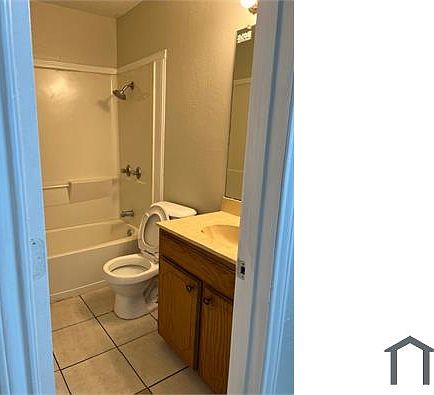 3rd image of 13541 Sheldon Ln