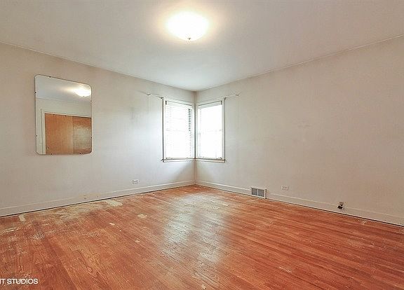 4th image of 7450 N Lamon Ave