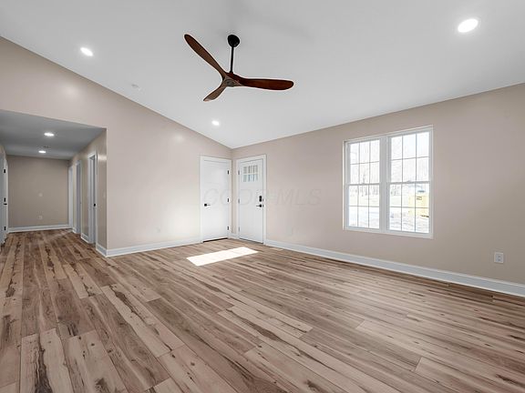 2nd image of 229 Woodlawn Cir