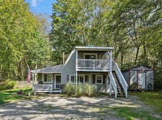 52 E Shore Dr, Exeter, RI 02822