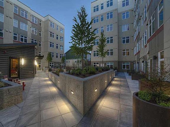 4th image of 8280 164th Ave NE Unit 228