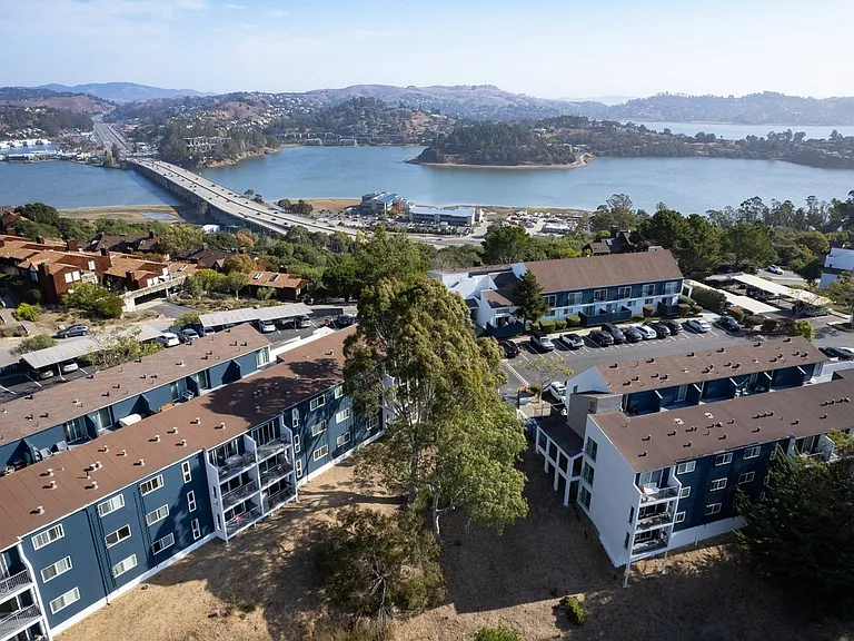 Ocean View | Summit at Sausalito | Luxury Apartments at Sausalito