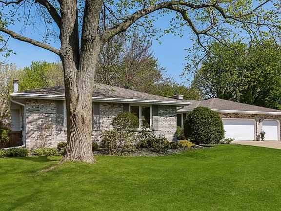 4th image of 4836 96th Street Cir W