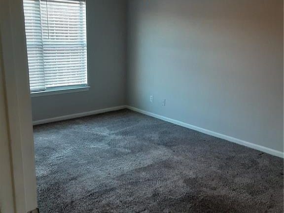 5th image of 4218 Edith Ln APT D