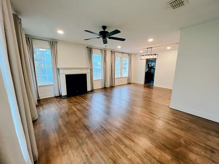 132 Albany Ave #1 — Photo 3