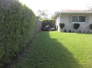 730 SW 70th Ave, Pembroke Pines, FL 33023