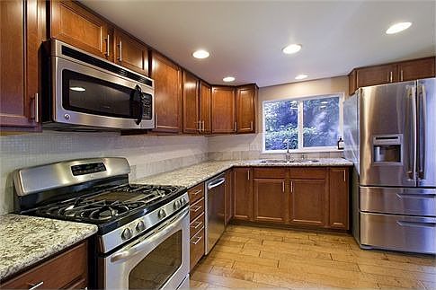 5th image of 245 169th Ave NE