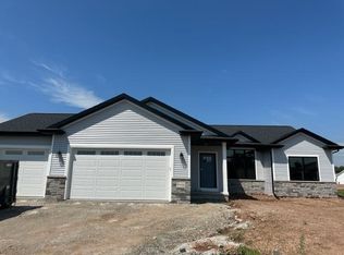 W4972 Natures Way Dr, Sherwood, WI 54169