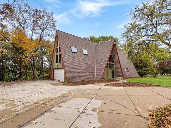 N67W32498 Wildwood Point ROAD, Hartland, WI 53029