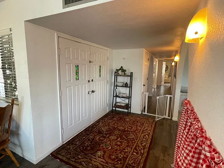 2046 Piccadilly Ln — Photo 23