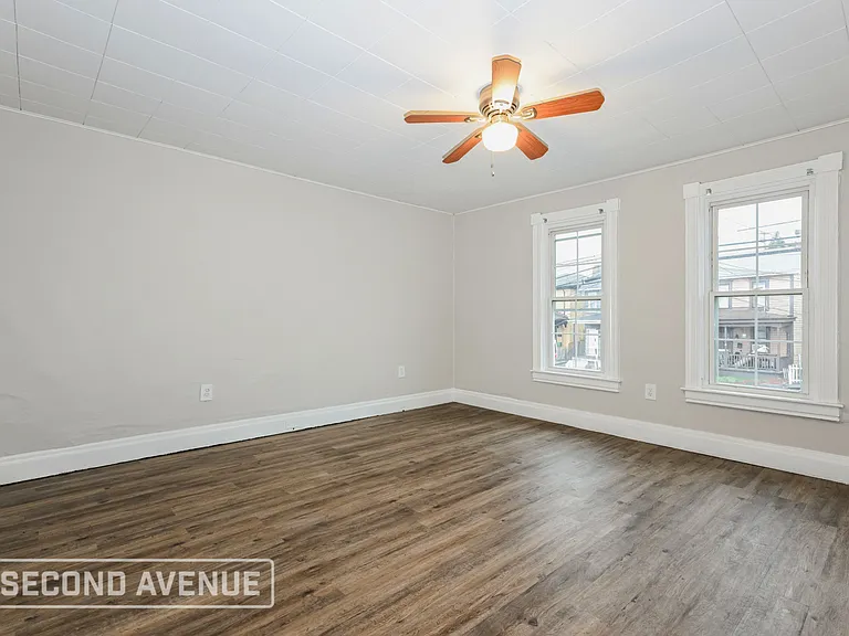 127 E 15th Ave — Photo 6