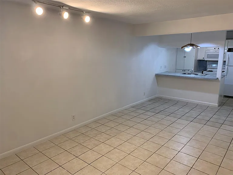 2708 S 1st St #104 — Photo 9