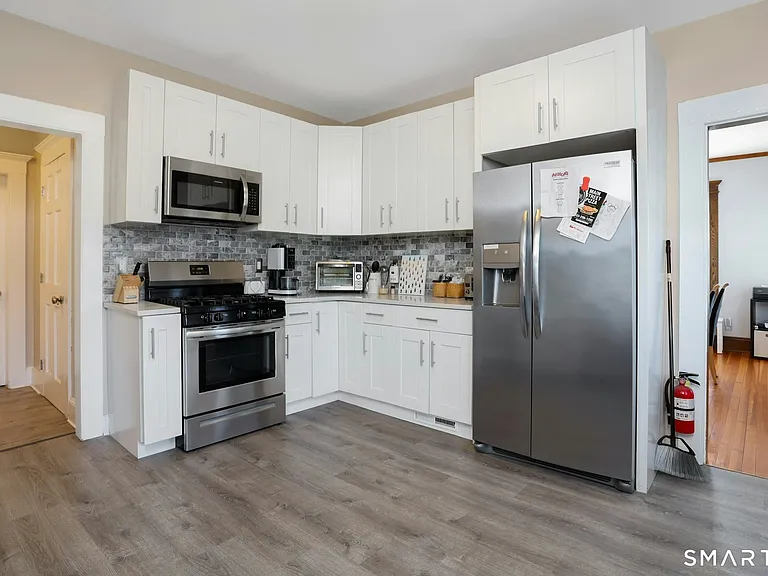 144 Overland Ave — Photo 8
