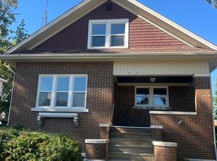 915 N Vine St, Joliet, IL 60435