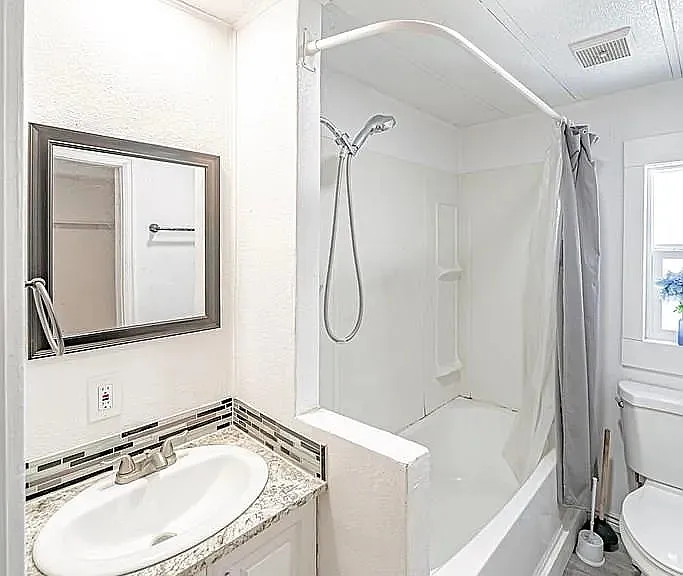 311 Bluebell St — Photo 10