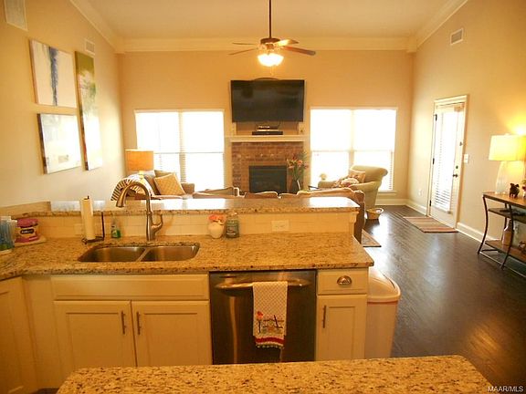 4th image of 9219 Concord Park Dr