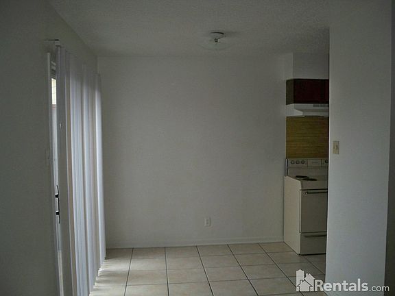 4th image of 1208 Covey Ln APT C