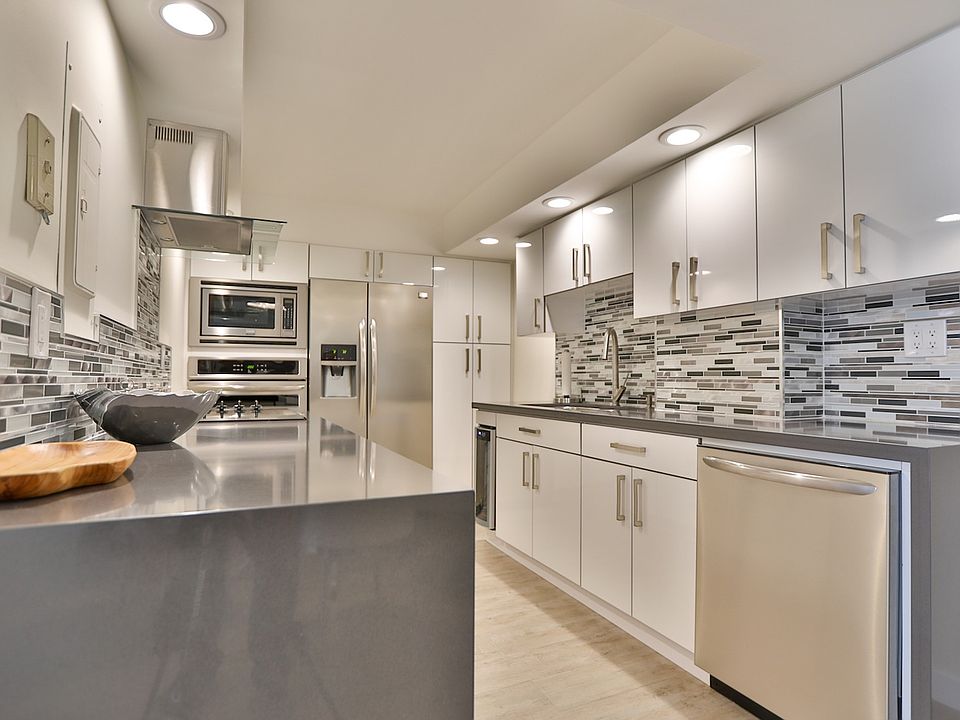 1st image of 1623 Collins Ave APT 516