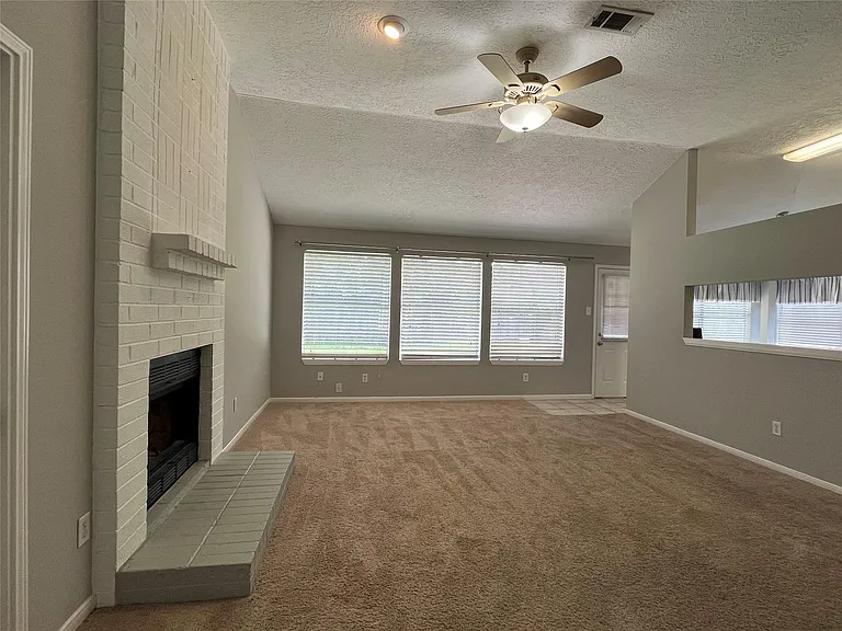 16893 Blue Jay St — Photo 7