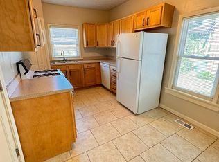 925 S 14th St, Lincoln, NE 68508