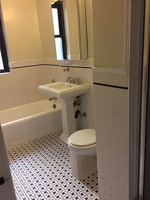 Rented by Real Estate Investors Group LLC | media 34