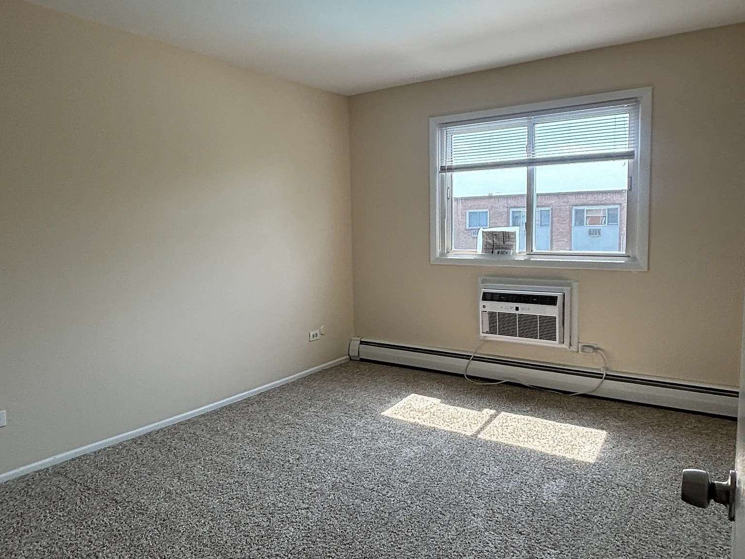 1 bed, 1.0 bath, $1,595 — Photo 3