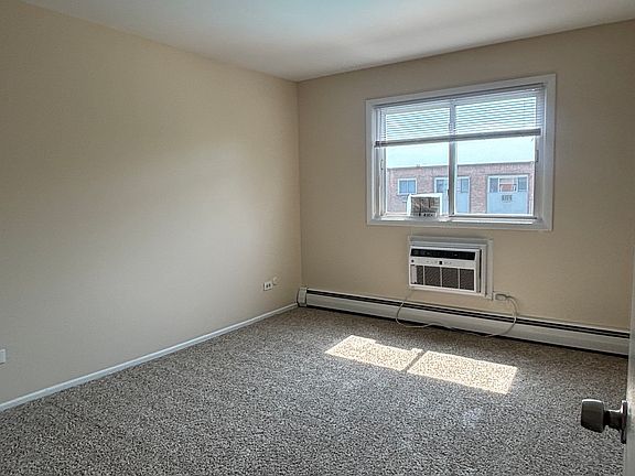 3rd image of 8538 Lotus Ave APT 610