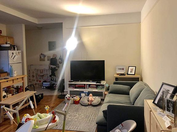 2nd image of 2835 41st St APT B7