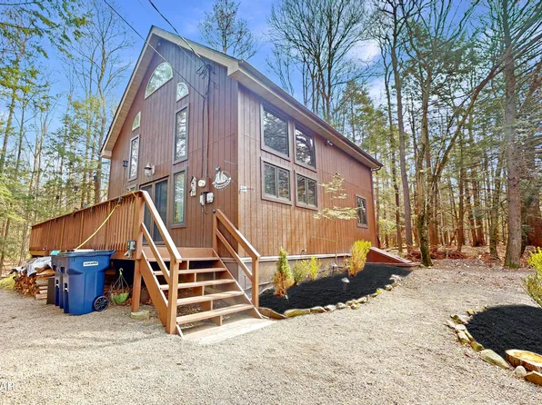206 Black Bear Rd, Lake Ariel, PA 18436