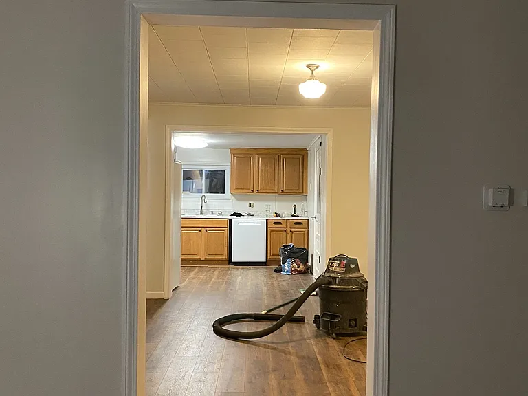 58 Hudson Ave #1 — Photo 4