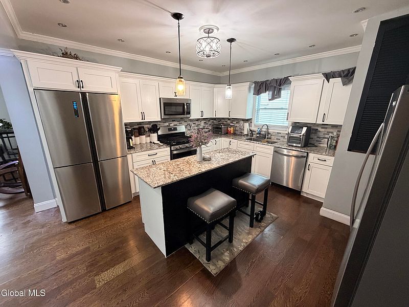 3rd image of 1025 Hegeman Street