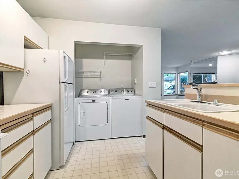 9210 Market Pl #G104 — Photo 8