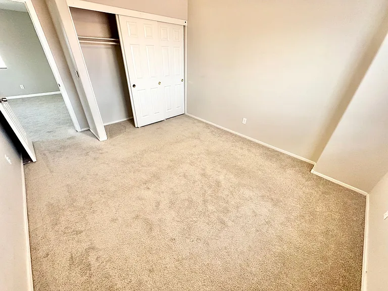 1092 Whispering Birch Ave — Photo 20
