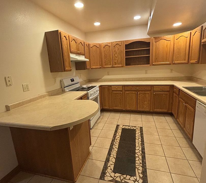 1st image of 307 N Main St #6-8