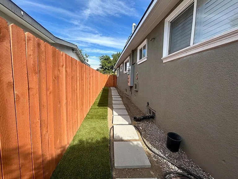 648 W Howard St — Photo 20