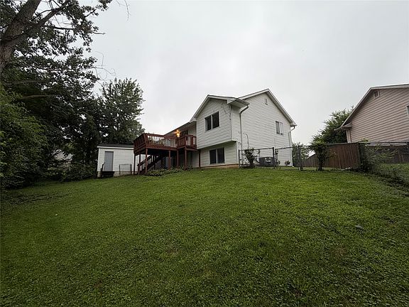4th image of 1925 E Lacona Ave