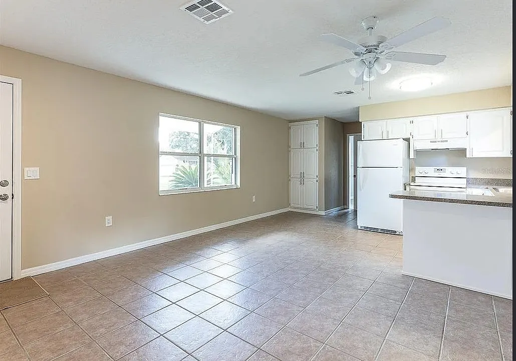 1314 CR 443, Lake Panasoffkee, FL 33538 — Photo 2