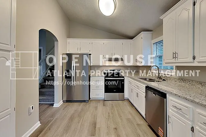 6161 Longwood Chase — Photo 7